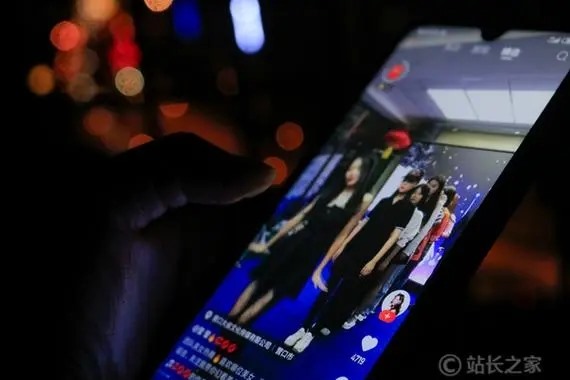 快手和快手极速版哪个涨粉快？